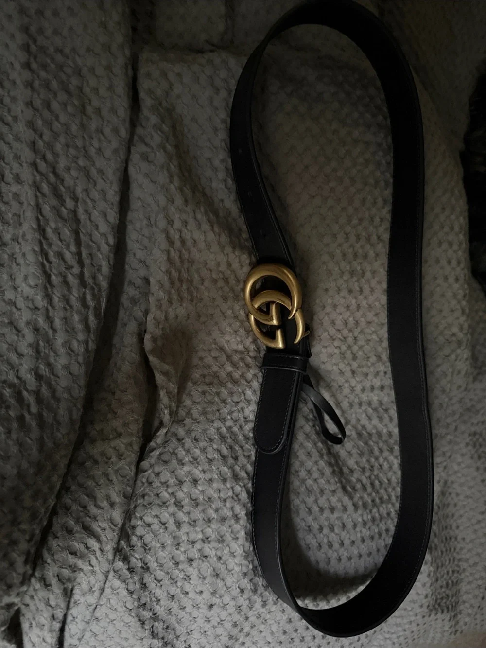 AUTHENTIC Gucci Black Leather Belt with Antiqued Gold Double G Buckle